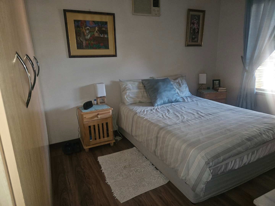 2 Bedroom Property for Sale in Rhodesdene Northern Cape